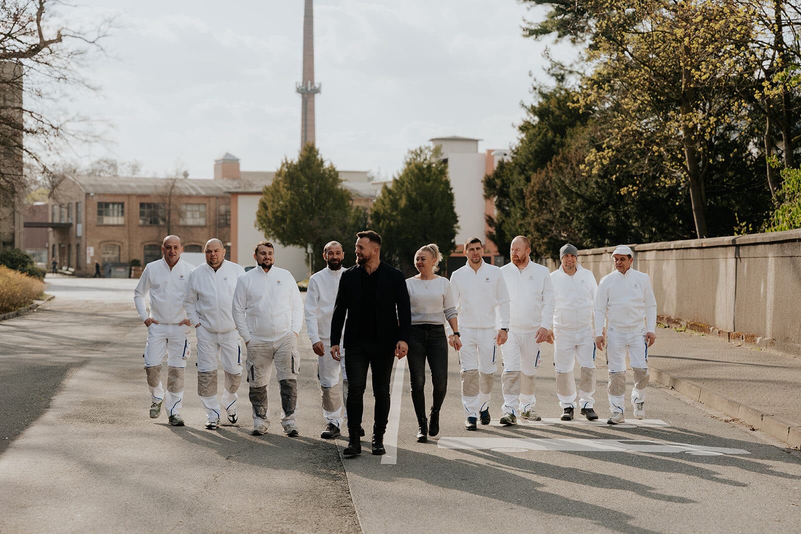 Das Team auf dem Weg zur Baustelle